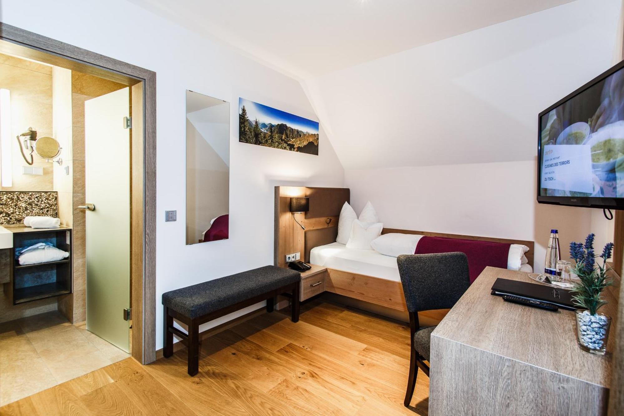 Hotel Zur Post Ruhpolding Exterior photo